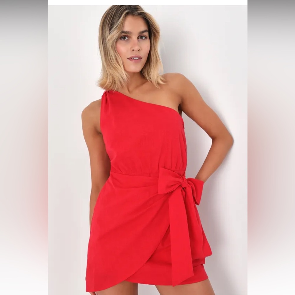 Lulus dress one shoulder red with bow